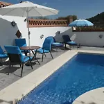 Mondriana Villa