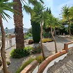 Mondriana Villa *